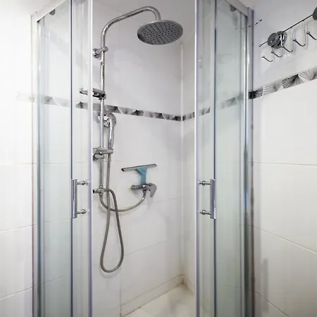 Apartman Le Quai Enchante 2*, Close To The City Center